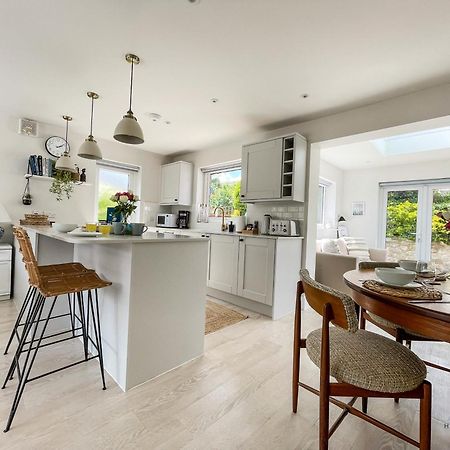 Seafeathers - Luxury Holiday Home With Sea Views Overcombe Exteriör bild