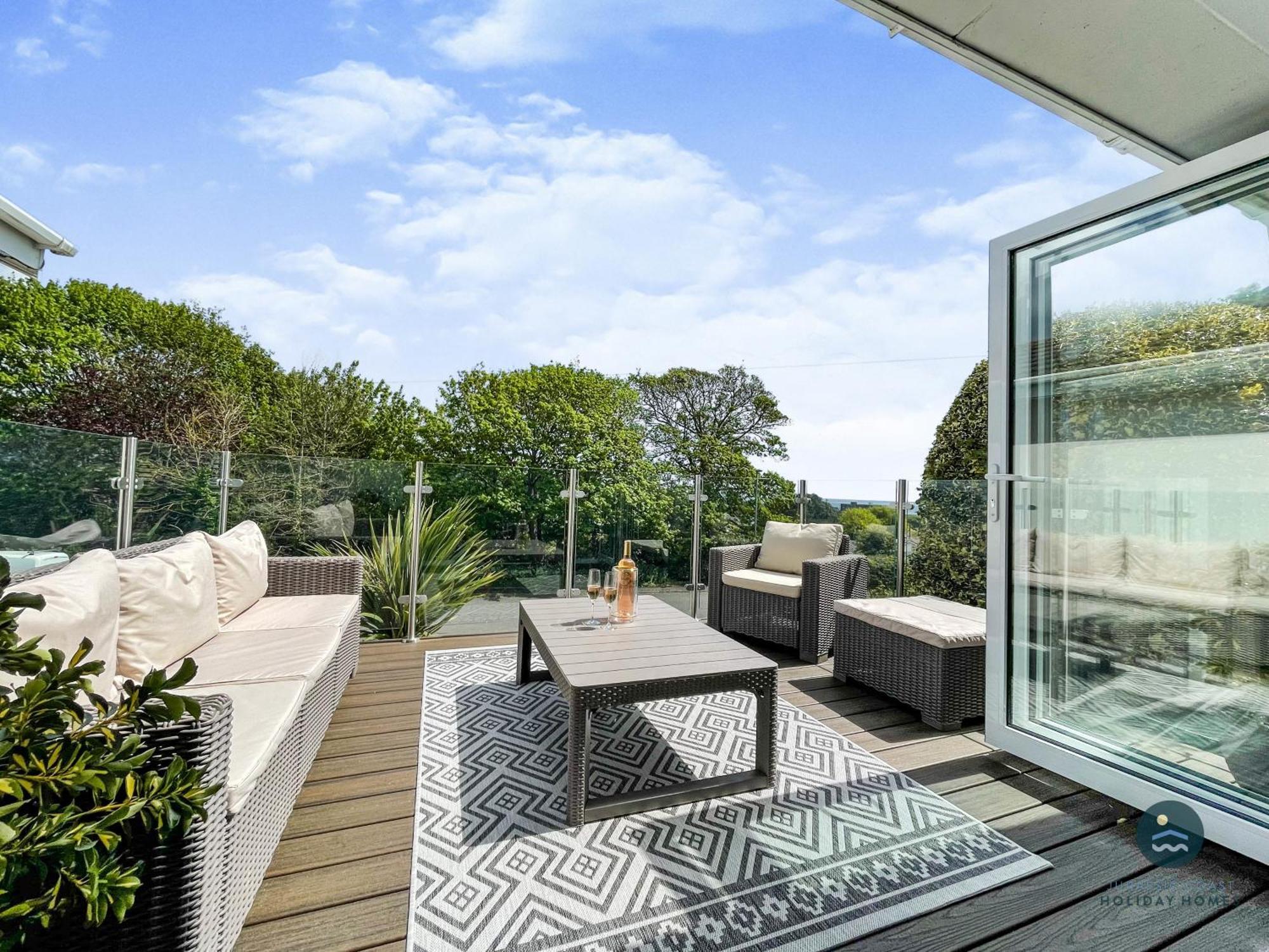 Seafeathers - Luxury Holiday Home With Sea Views Overcombe Exteriör bild